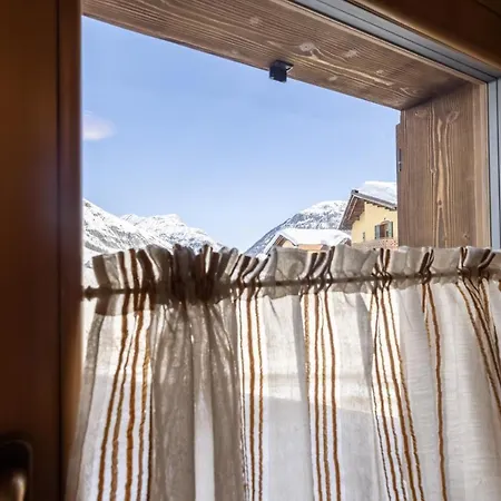 Baita Nicolo Apartment Livigno Exterior photo