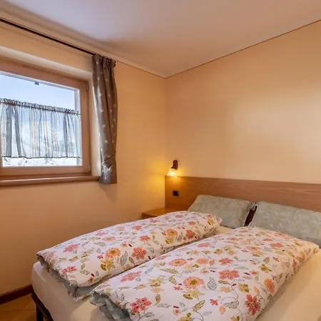 Baita Nicolo Apartment Livigno Exterior photo